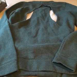 Tops - Awesome LULULEMON Go endeavor open back sweatshirt Tops - Awesome LULULEMON Go endeavor open back sweatshirt